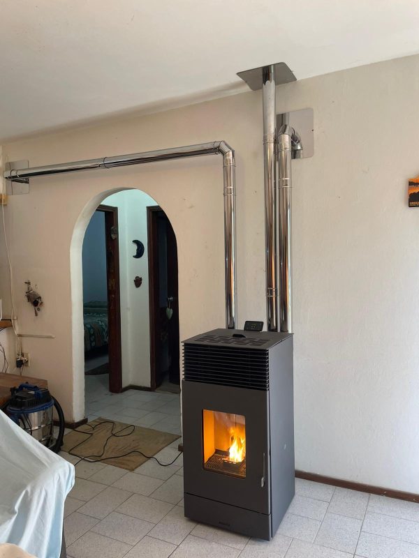 Estufa a Pellet A++ Frida 10 Kw Canalizable a distancia - Image 3