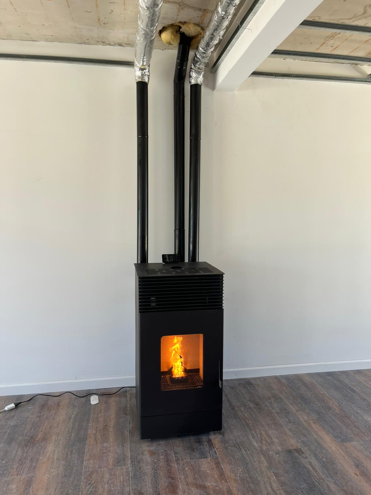 Estufa a Pellet A++ Frida 10 Kw Canalizable a distancia - Imagen 6